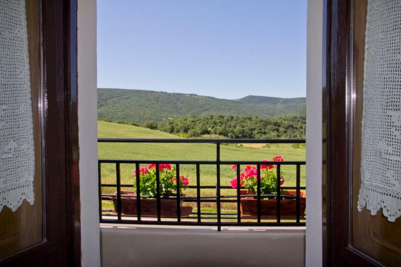 Casa Rural Lazkano En Sierra De Urbasa San Martín Exteriör bild